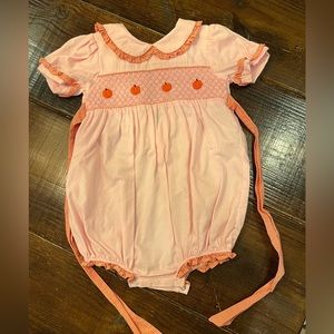 Cecil and Lou pumpkin bubble size 3